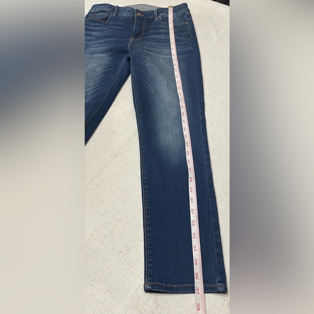 White House Black Market Dark Blue Skinny Jeans - Picture 6 of 9